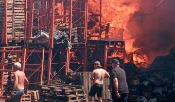 Imagen de Partido de La Costa: un incendio destruyó un depósito en Santa Teresita